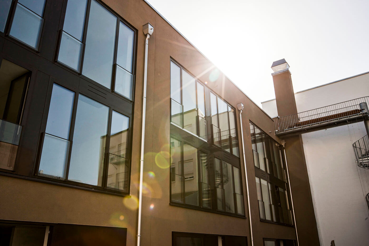 Nahaufnahme der Fassade von Wohnprojekt in der Augustenstraße