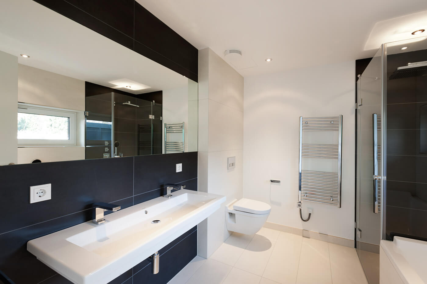 Bad einer Eigentumswohnung in der Osterwaldstraße