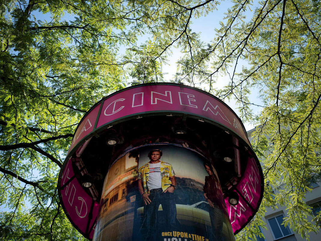 Litfasssäule des Kinos Cinema in München