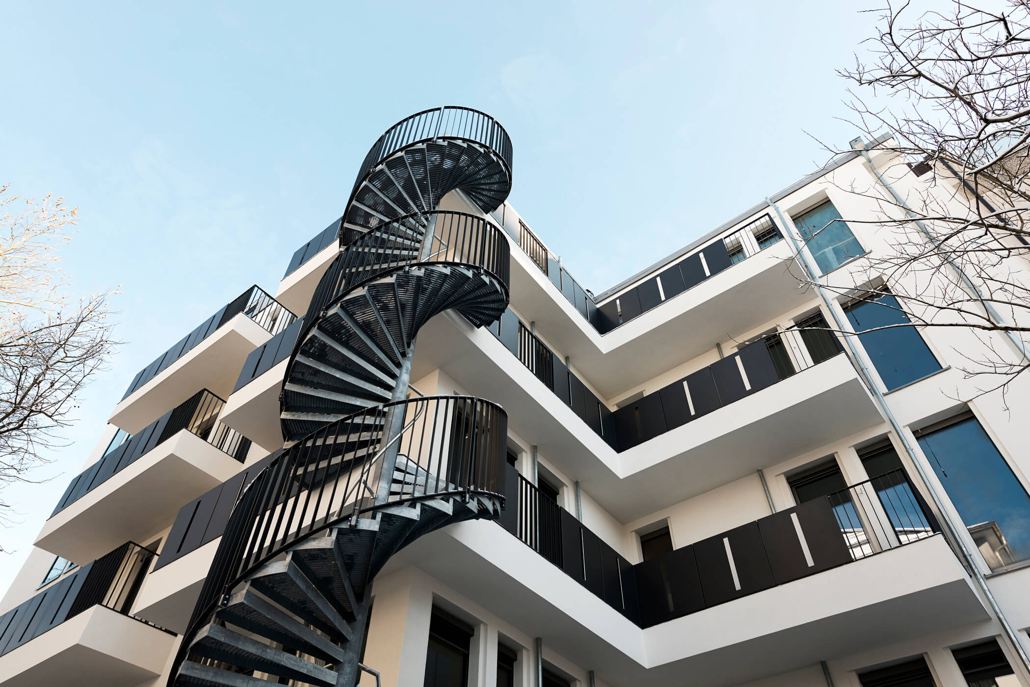 Nahaufnahme der Fassade von Wohnprojekt in der Hermann-Lingg-Straße