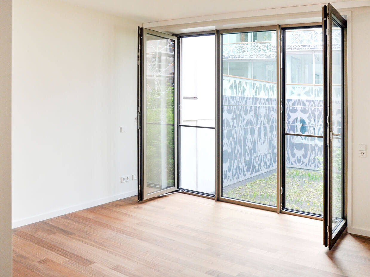 Zimmer mit Terrasse in Wohnung A4.45 im Neubau Hofstatt, München