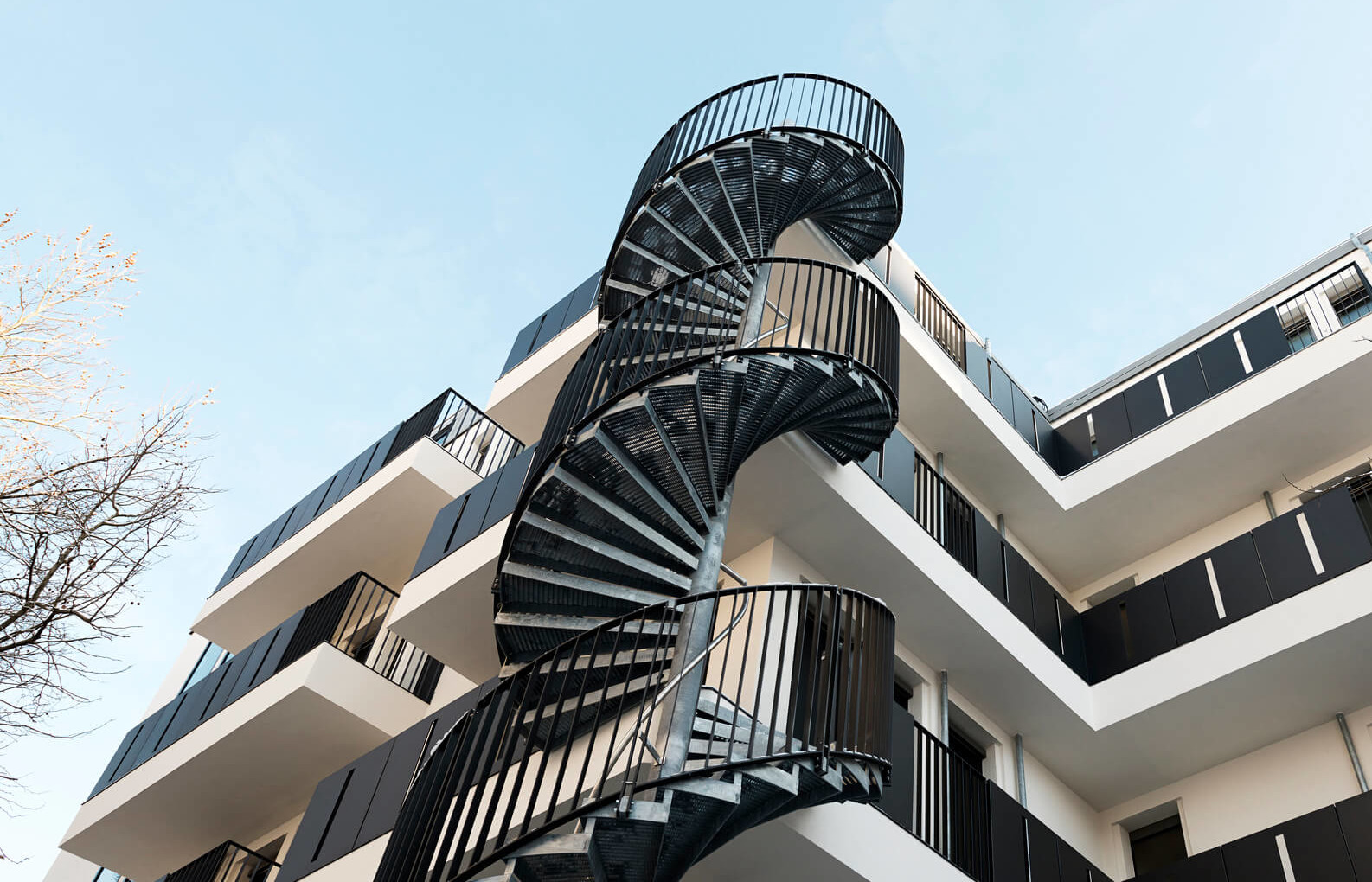 Nahaufnahme der Fassade von Wohnprojekt in der Hermann-Lingg-Straße