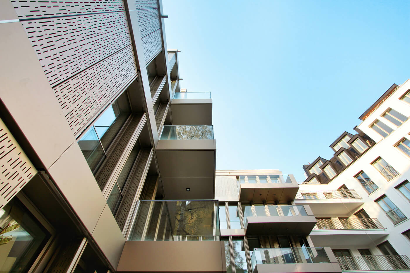 Nahaufnahme der Fassade von T19