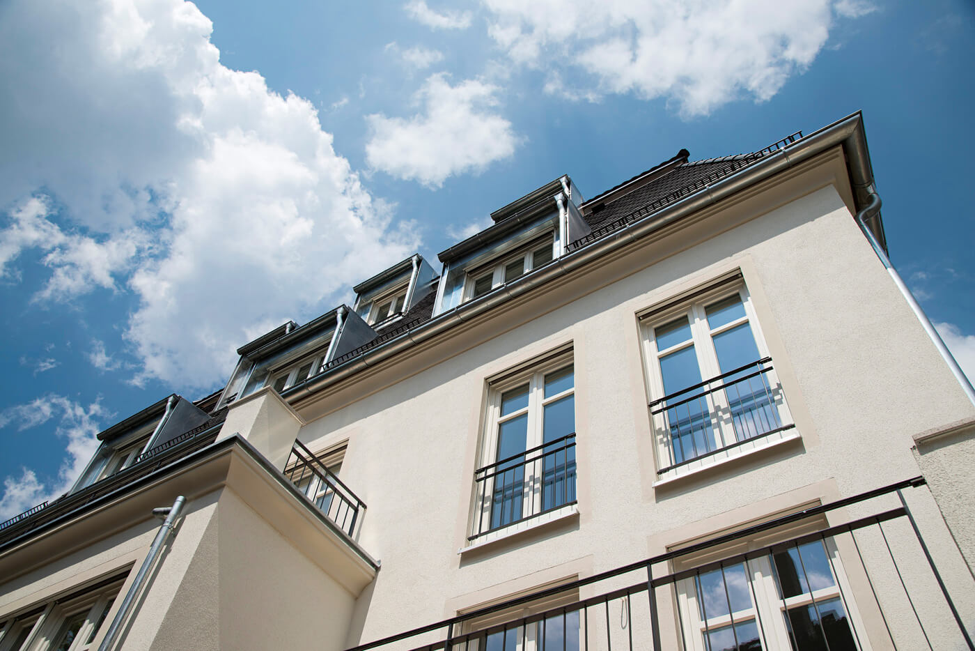 Nahaufnahme der Fassade von Wohnprojekt in der Ismaningerstraße 69