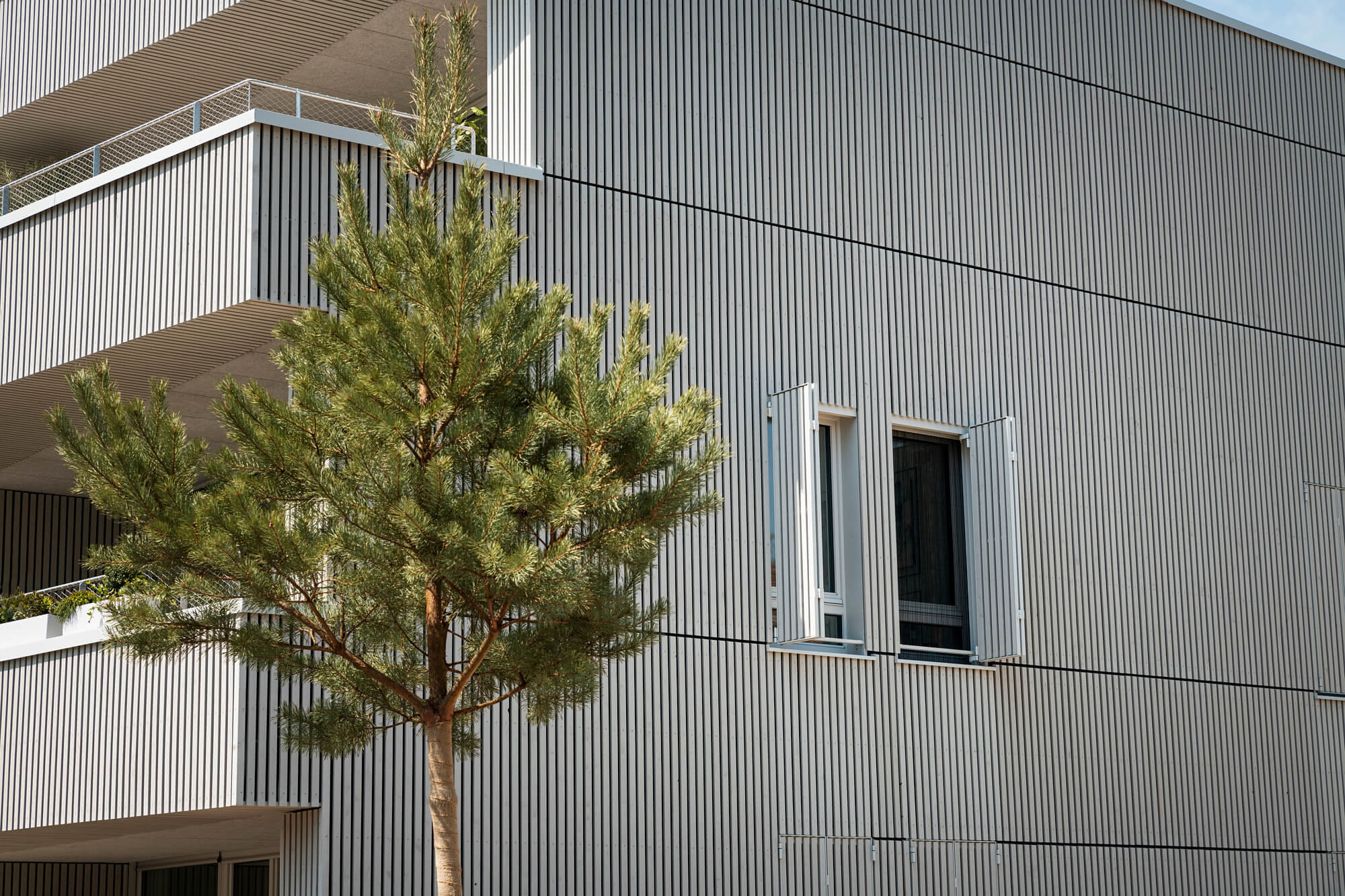Fassadendetail des Neubauprojektes LAGOM in München Umland