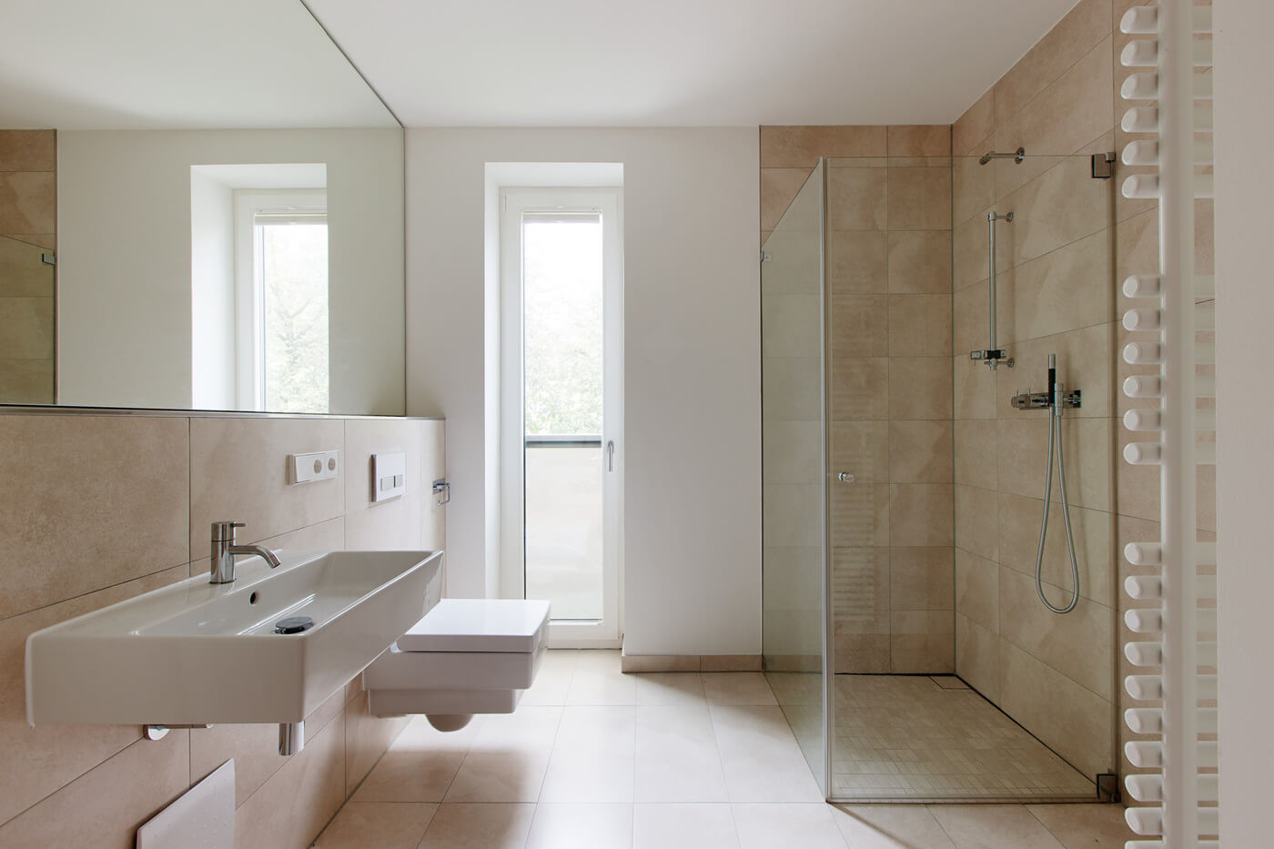 Bad einer Eigentumswohnung in der Mozartstraße