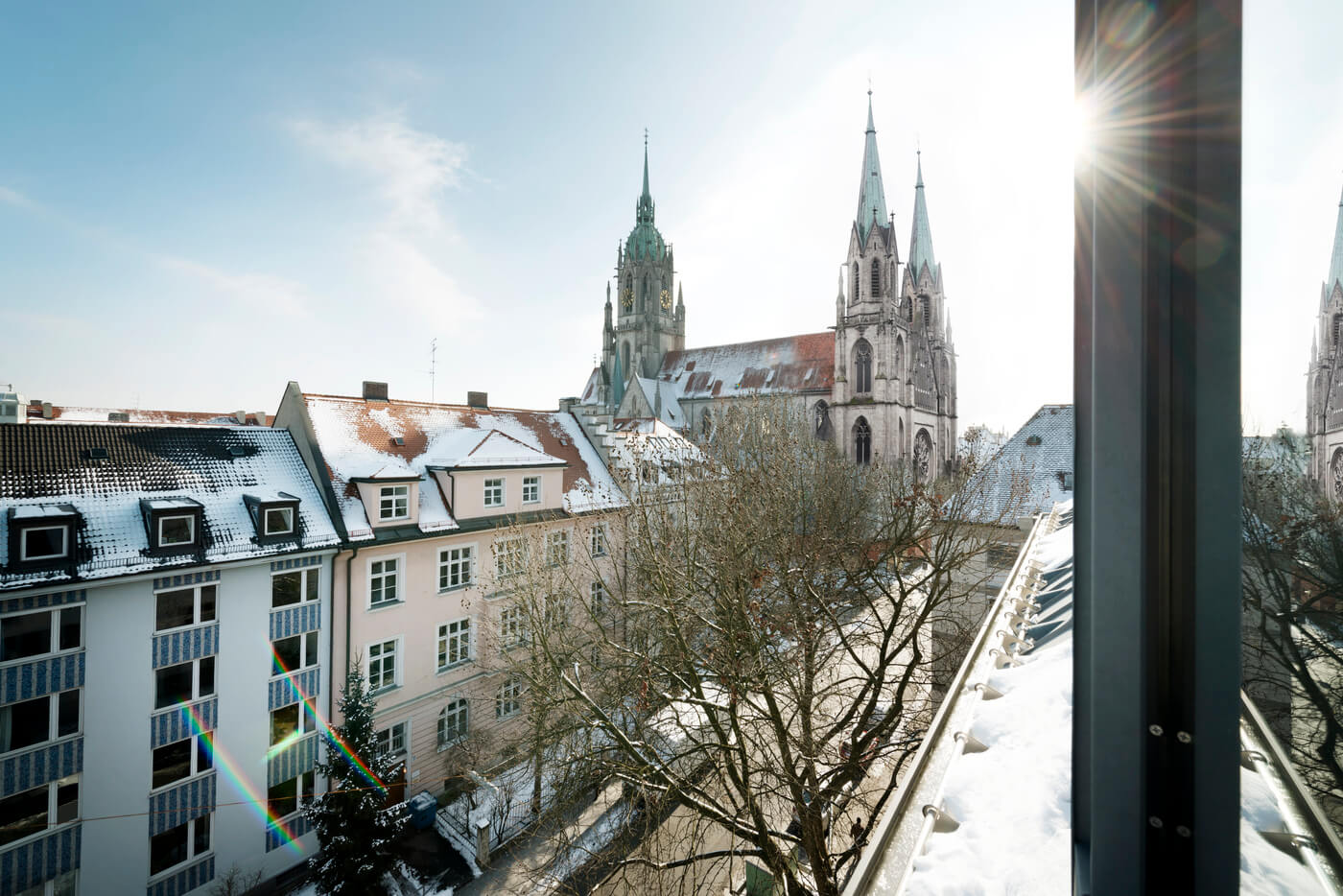 Nahaufnahme der Fassade von Wohnprojekt in der Hermann-Lingg-Straße