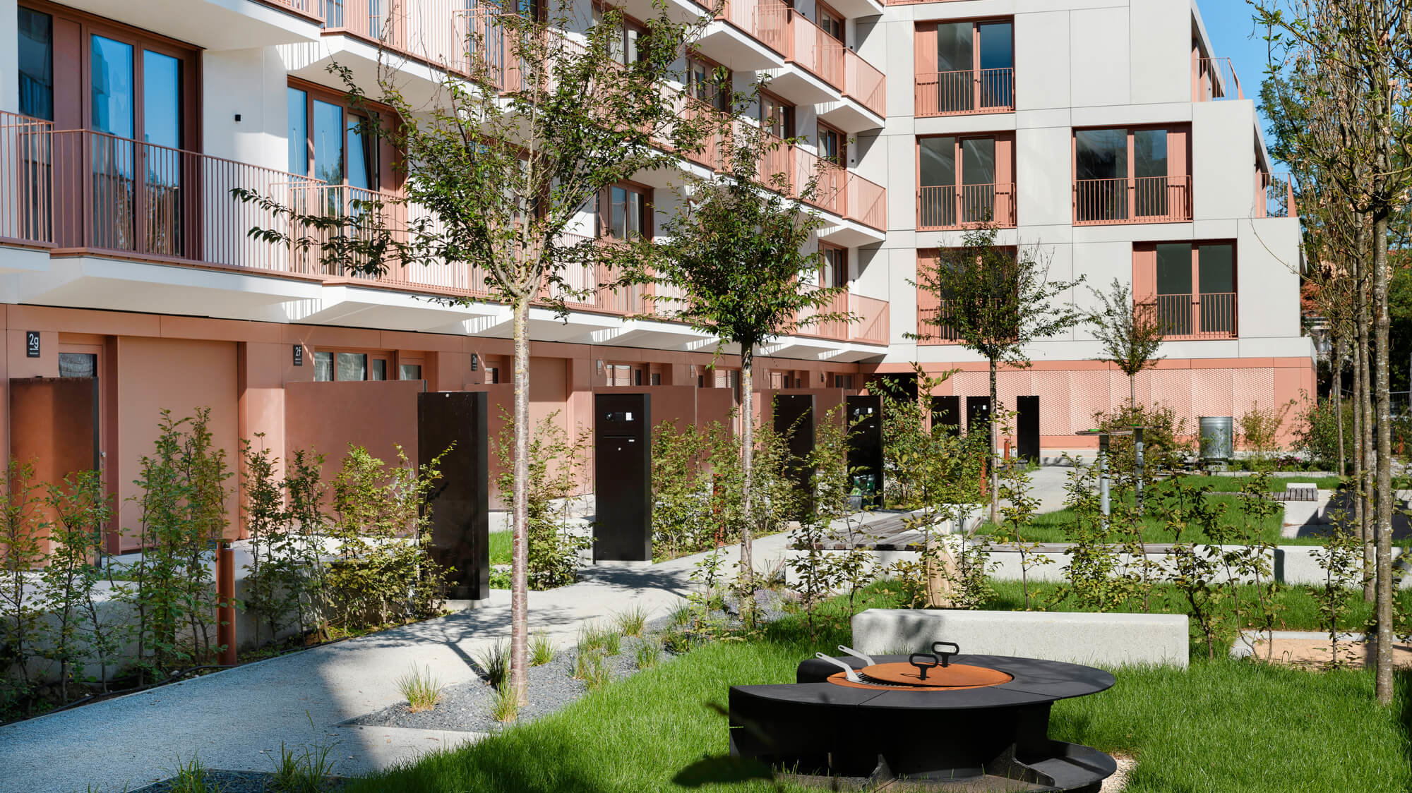 innenhof im Neubauprojekt Van B in München Schwabing