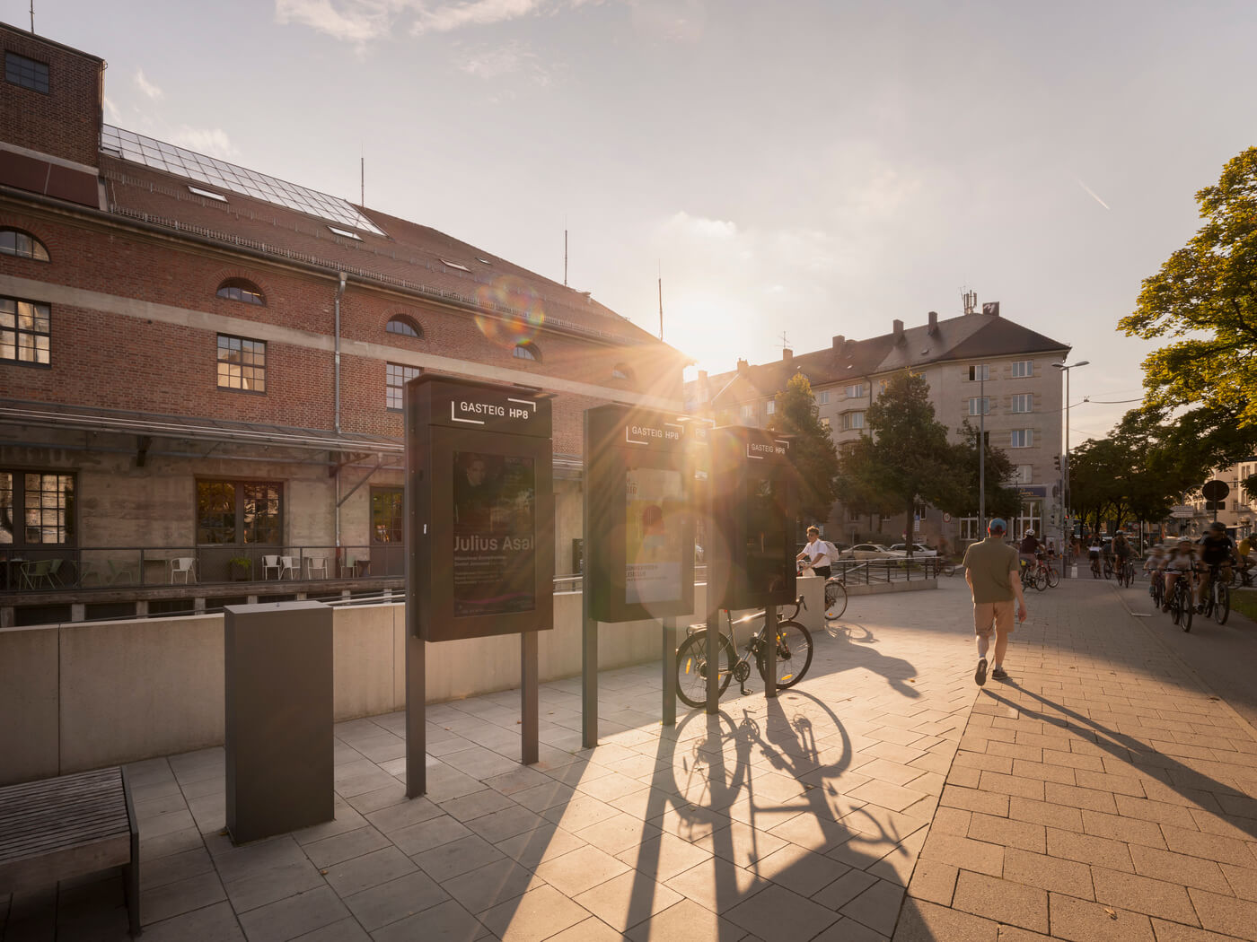 Gasteig im Abendlicht nahe dem Neubauprojekt Haus Claude in München-Untergiesing