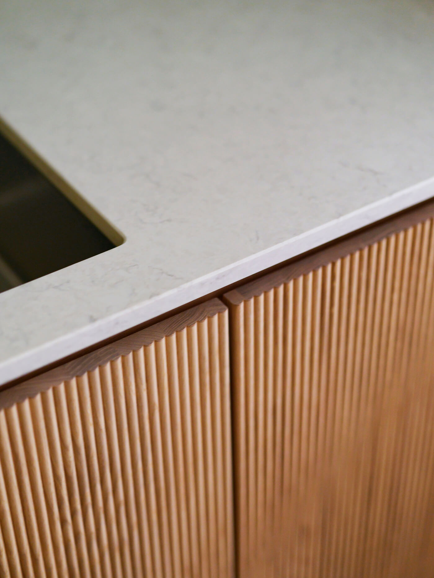 Einbauküche der Musterwohnung im Neubauprojekt VINZENT by Interior Designer Sebastian Zenker