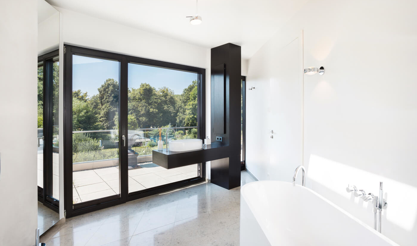 Badezimmer einer Eigentumswohnung in der Immobilie Redukt in München Nymphenburg
