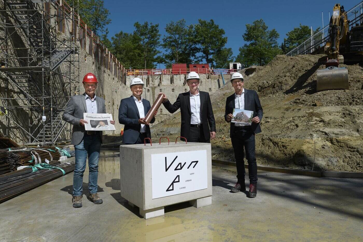 Grundsteinlegung beim Neubauprojekt Van B in München Schwabing