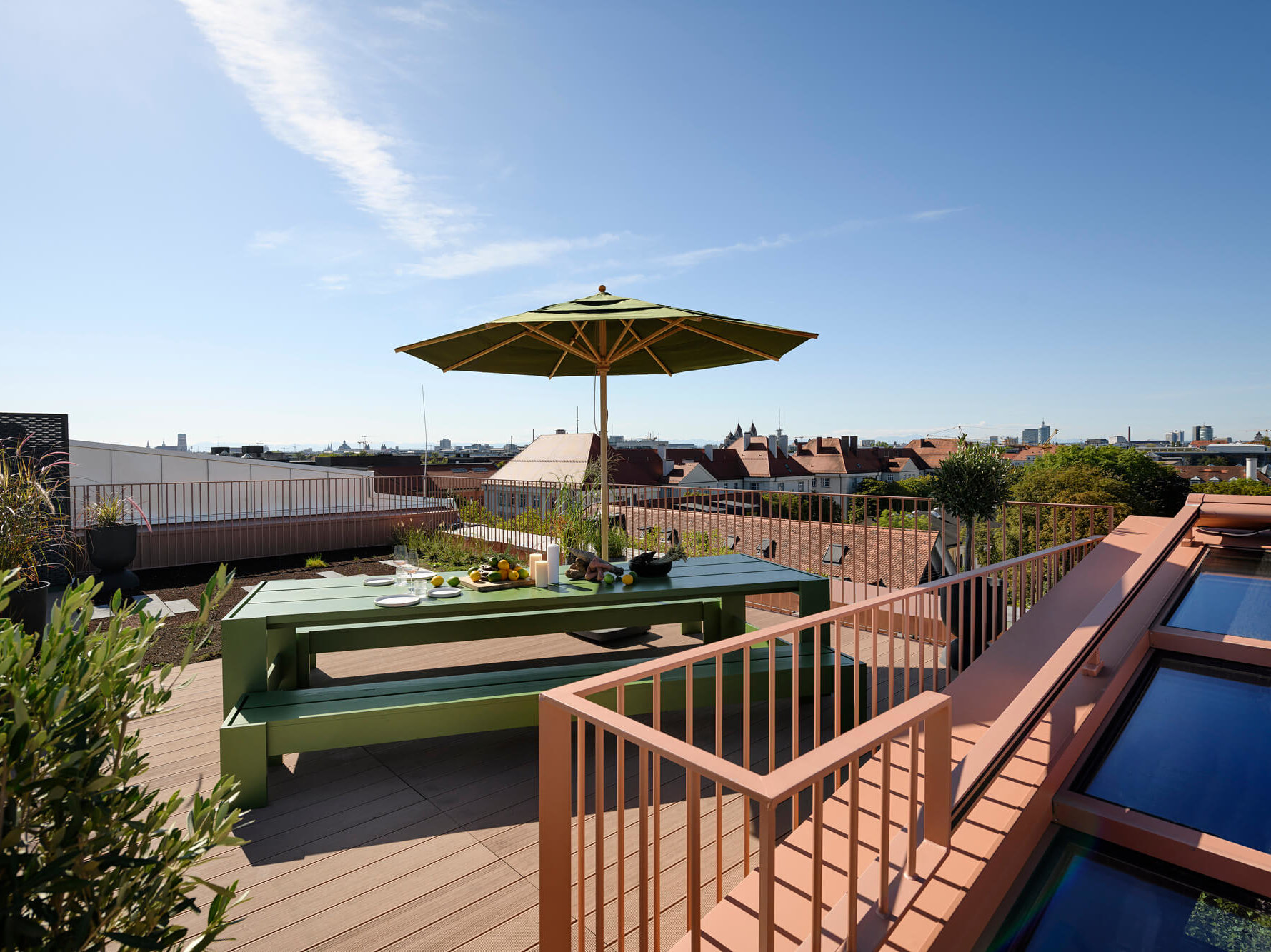 Van B Edition Holzrausch: private Dachterrasse