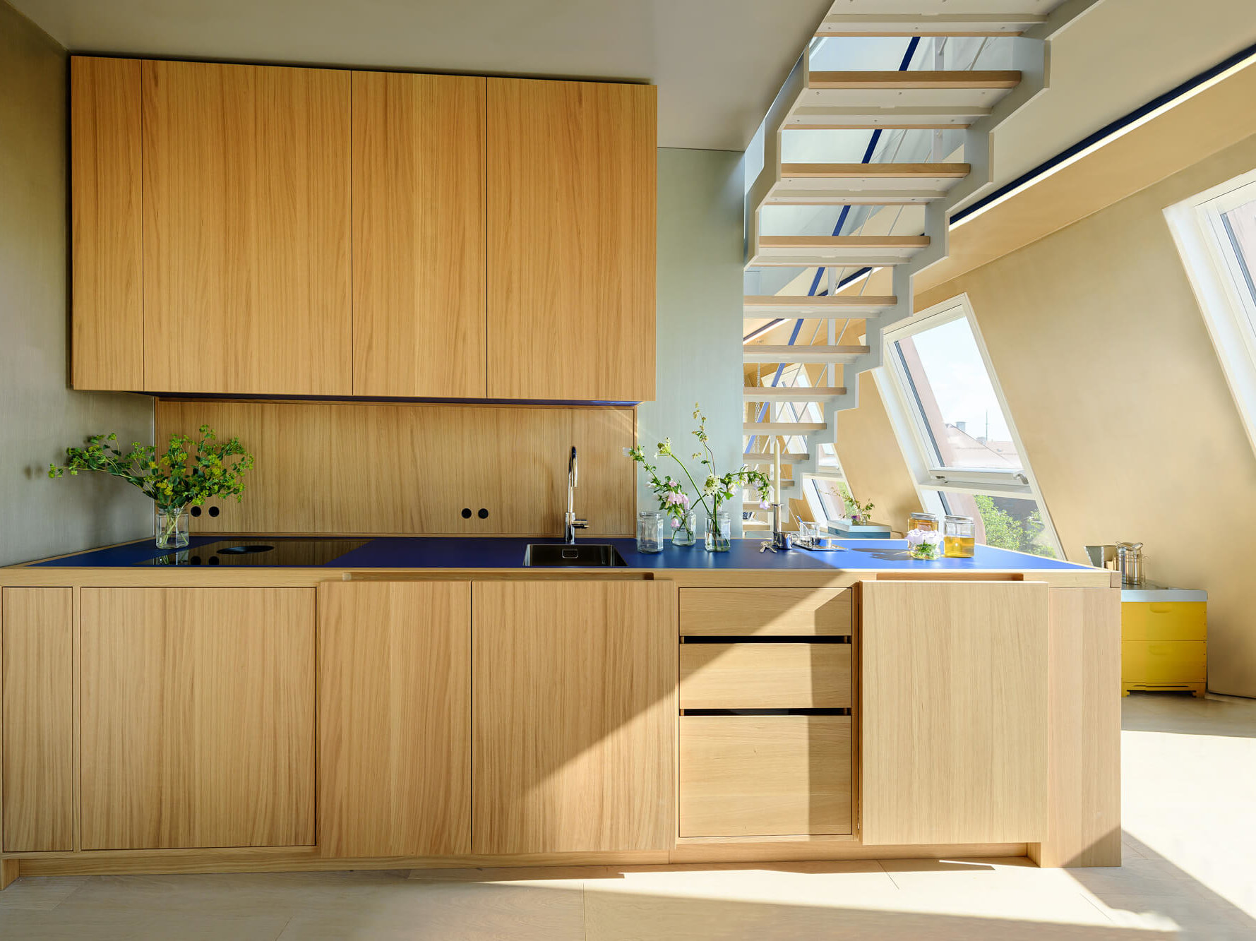 Einbauküche der Van B Edition Gisbert Pöppler