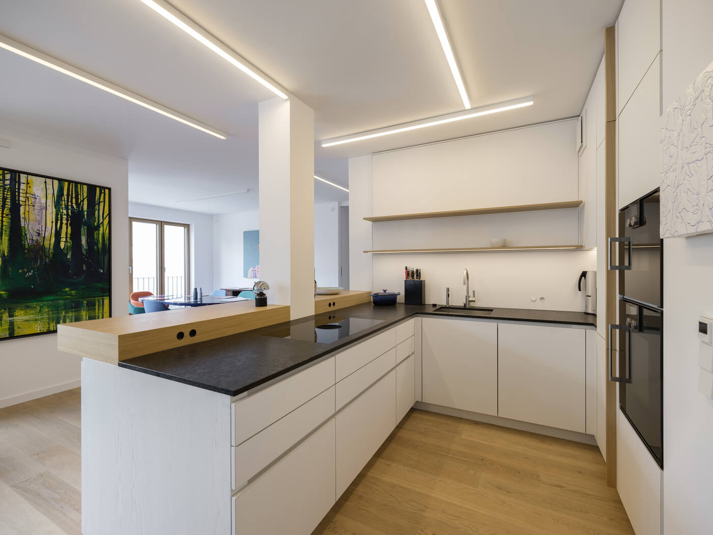 Einbauküche der Mietwohnung W.1.6 in dem Neubau-Ensemble Amalie in München-Schwabing