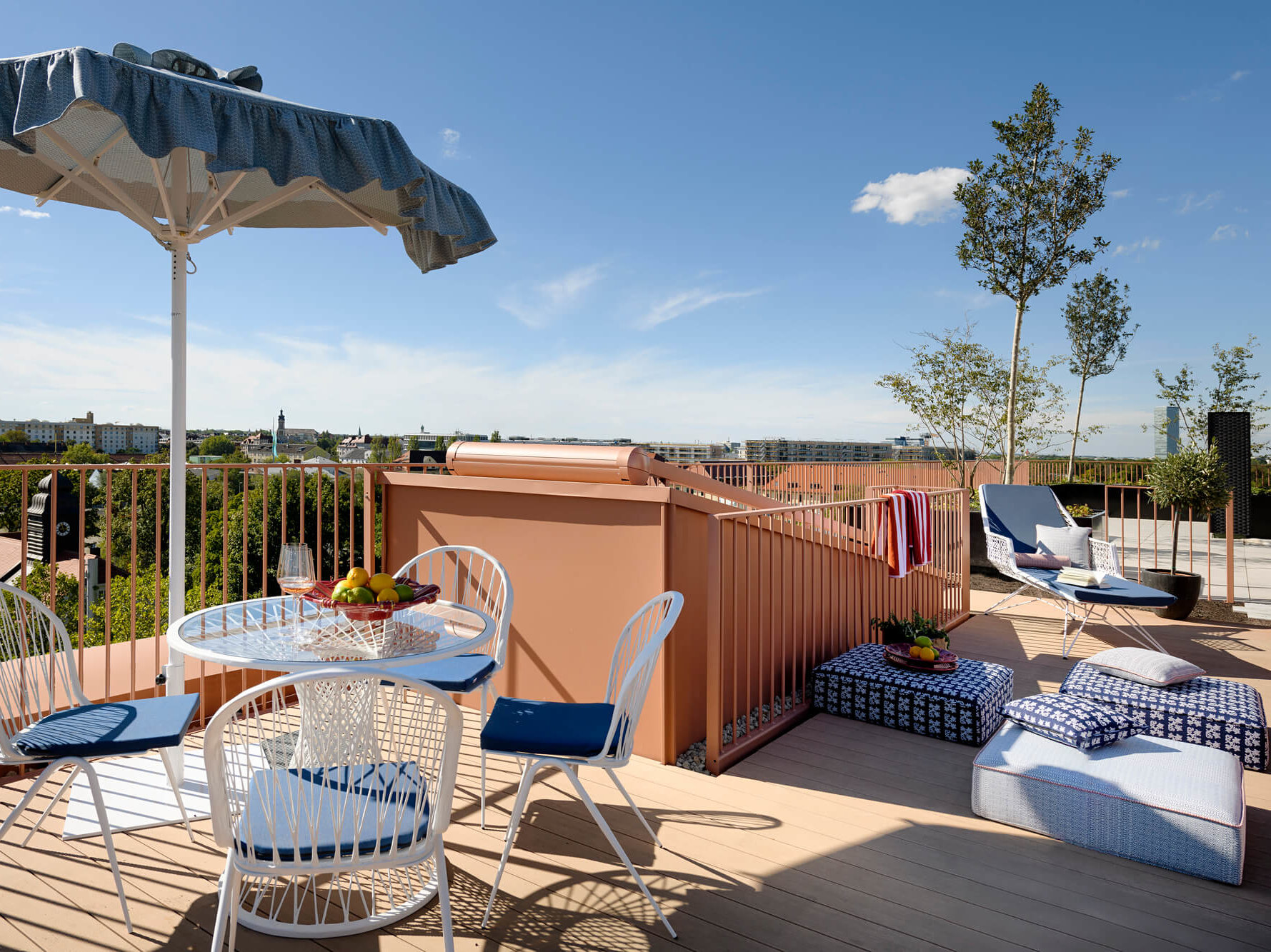 Private Dachterrasse der Edition Antonius Schimmelbusch im Neubauprojekt Van B