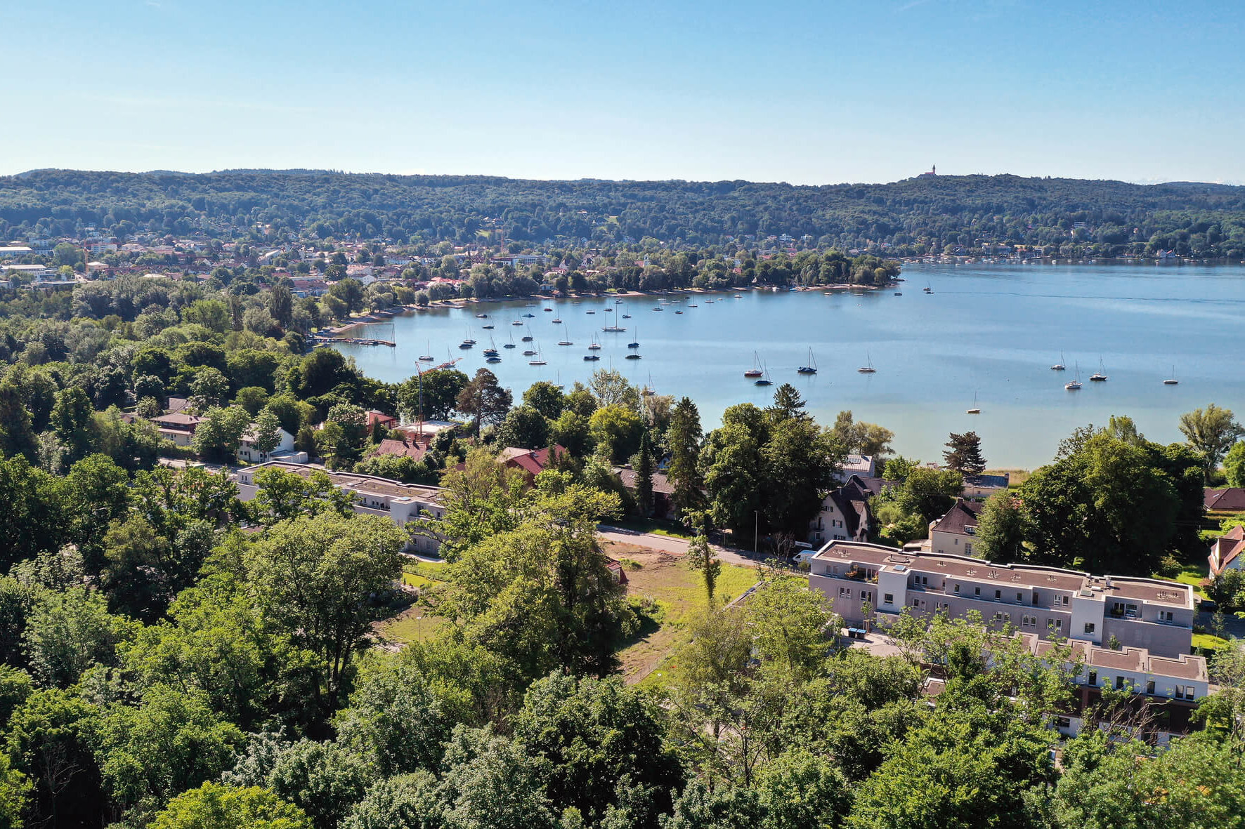 Vogelperspektive des Neubauquartiers LAGOM in Herrsching am Ammersee