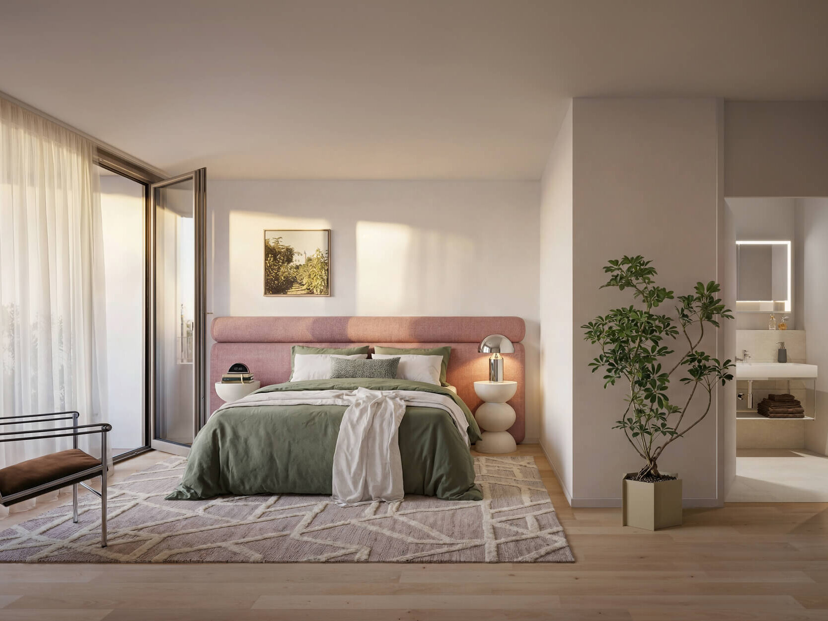 Schlafzimmer mit Bett, Bad und Balkonzugang im Neubau Haus Claude Untergiesing